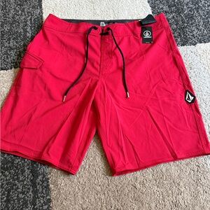 Volcom Lido Solid Mod Tech 20 Vibrant Red Mens Surf Shorts - size 34